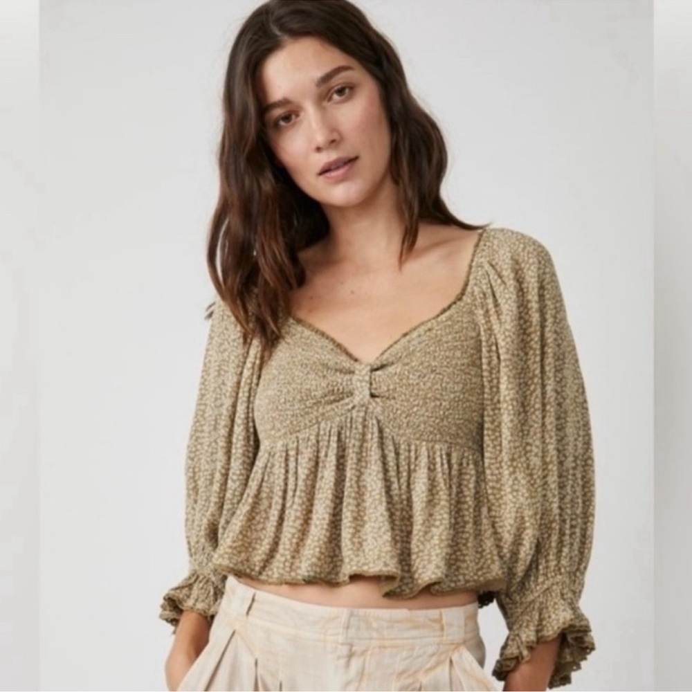 NWT Free People Brittnee Printed Crop Top
Tropical Nut color